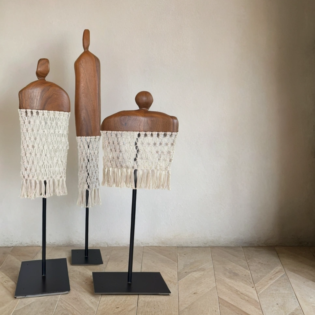 ESCULTURA MESTIZA 2 0.35 X 1.5 X 0.2 M